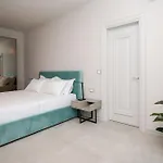 Toto Hotel & Apartments