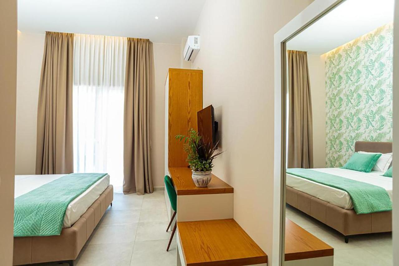 Hotel Toto &