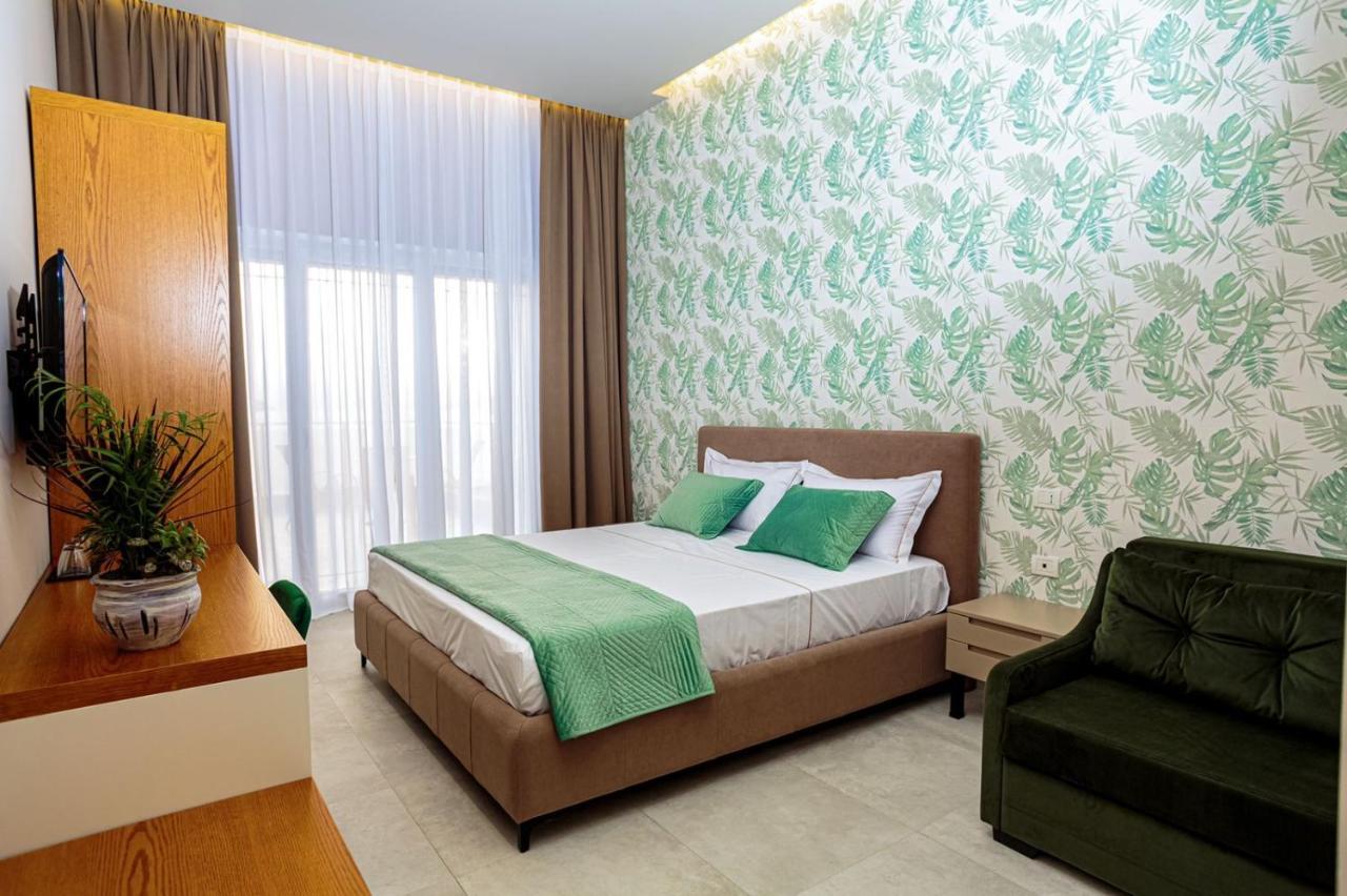 Hotell Toto & Radhimë