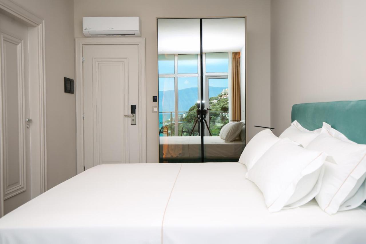 Hotel Toto & 4*